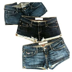 Set of low rise, jean shorts